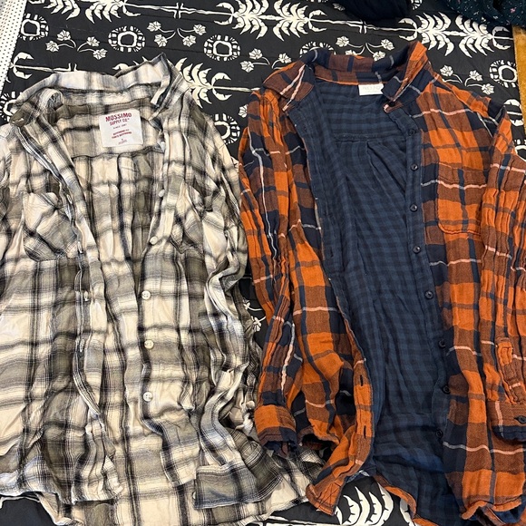 Women’s plaid bundle - Picture 1 of 3